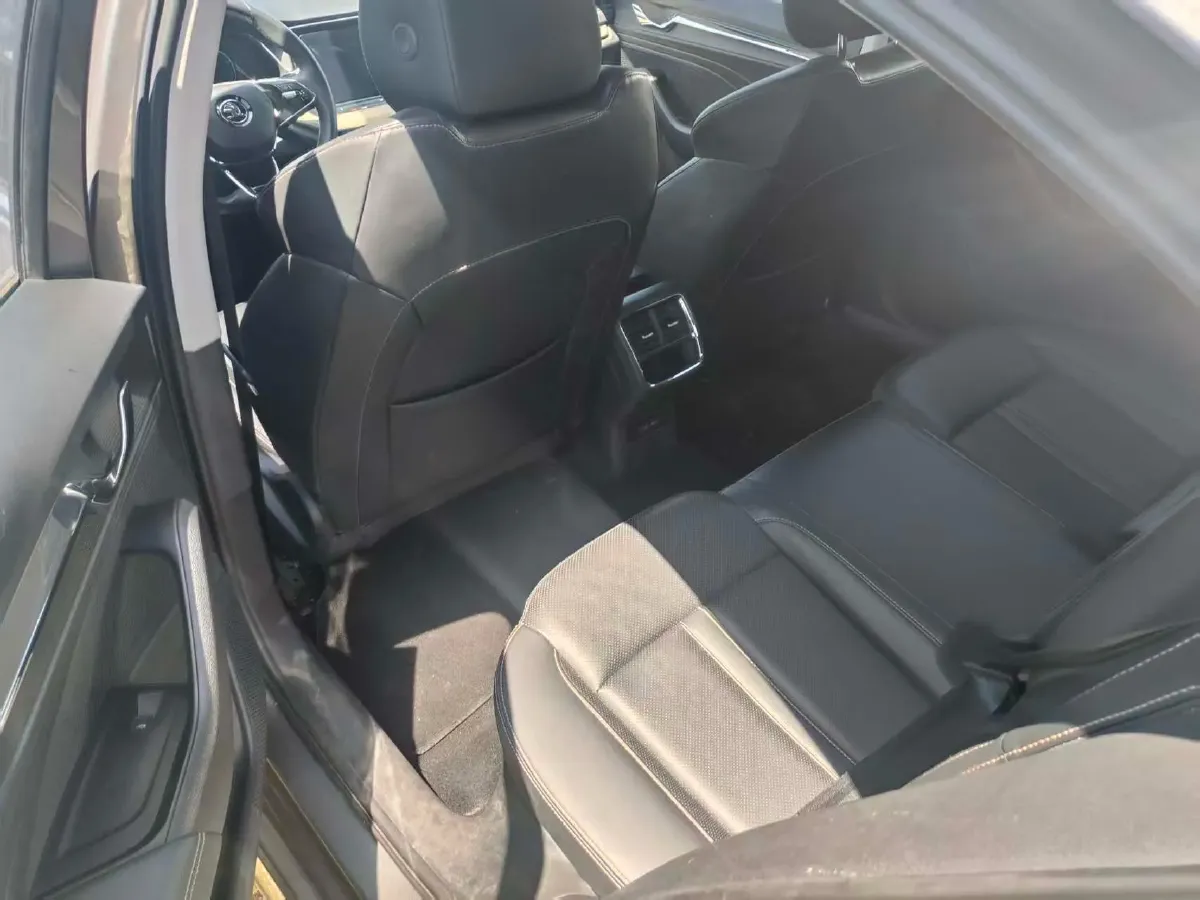 2021 Skoda Octavia 1.4T 150HP L4 7DCT,autocango,china used car exporter,china ev exporter,chinese used car exporter,chinese used ev exporter