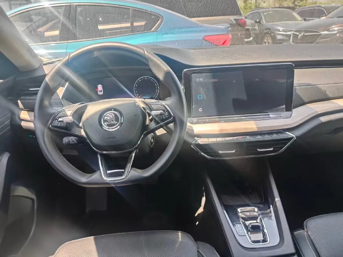 2021 Skoda Octavia 1.4T 150HP L4 7DCT,autocango,china used car exporter,china ev exporter,chinese used car exporter,chinese used ev exporter