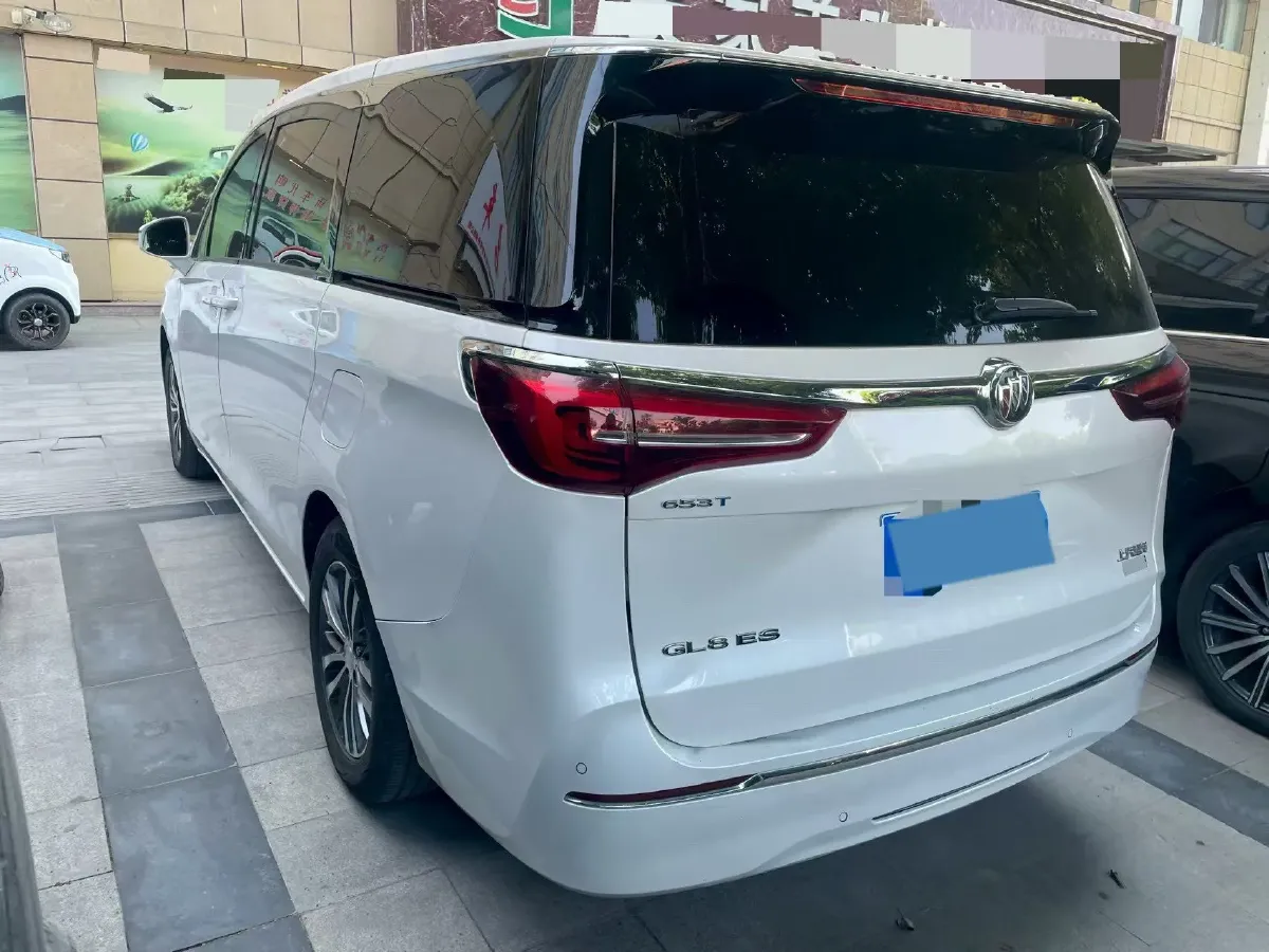 2022 Buick GL8 2.0T 237HP L4 9AT,autocango,china used car exporter,china ev exporter,chinese used car exporter,chinese used ev exporter