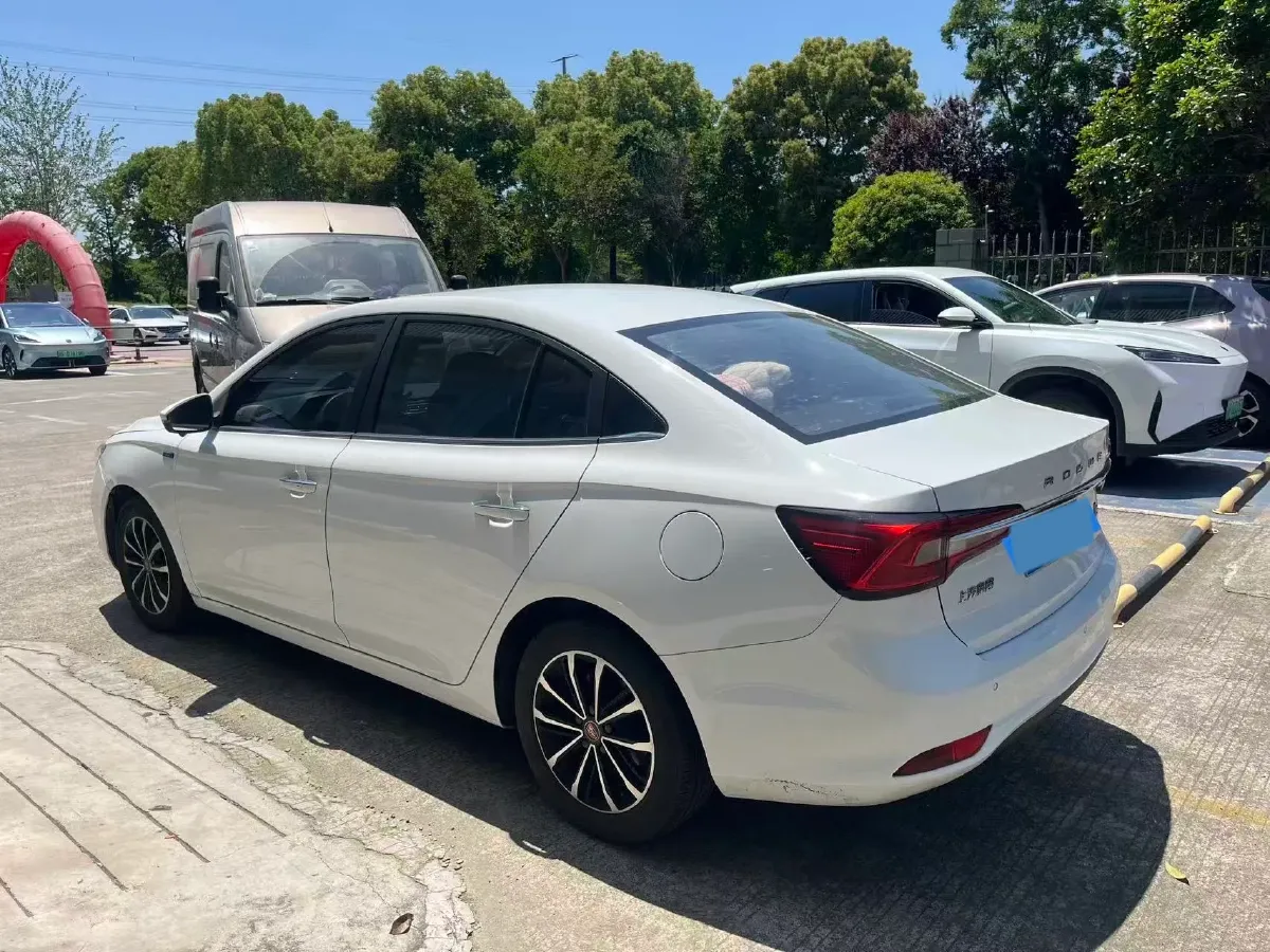 2019 Roewe i5 1.5L 120HP L4 CVT,autocango,china used car exporter,china ev exporter,chinese used car exporter,chinese used ev exporter