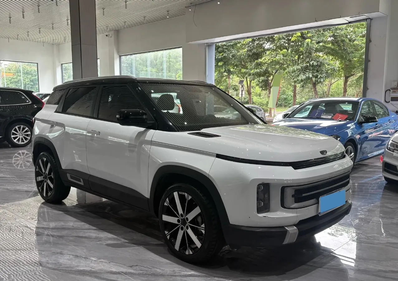 2023 Geely ICON 1.5T 181HP L4 7DCT,autocango,china used car exporter,china ev exporter,chinese used car exporter,chinese used ev exporter