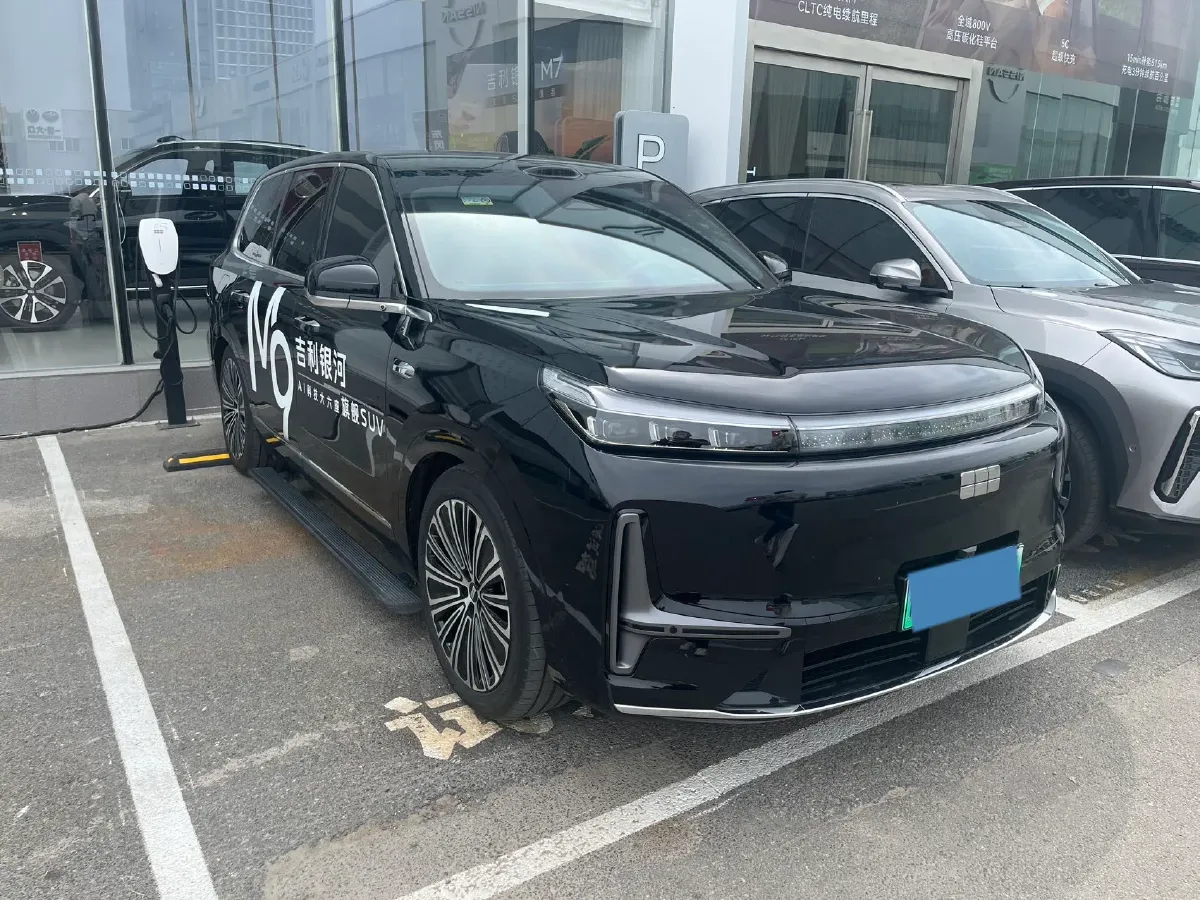 2025 Geely Galaxy M9 1.5T 163HP L4 3DHT PHEV,autocango,china used car exporter,china ev exporter,chinese used car exporter,chinese used ev exporter