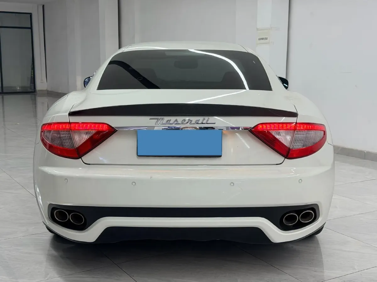 2013 Maserati GranTurismo 4.7L 460HP V8 6AT,autocango,china used car exporter,china ev exporter,chinese used car exporter,chinese used ev exporter