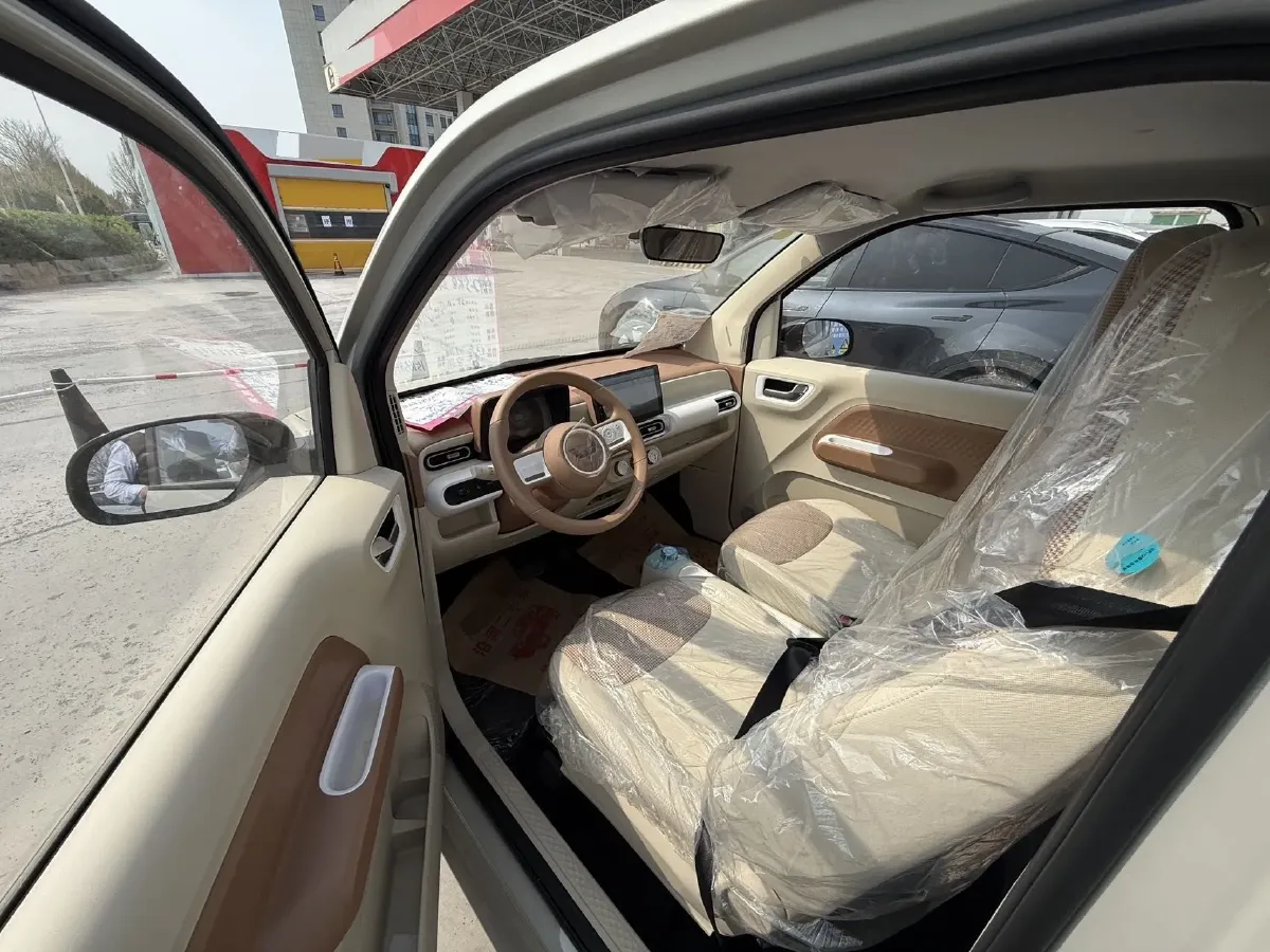 2024 LingBox uni BEV 15.552KWH,autocango,china used car exporter,china ev exporter,chinese used car exporter,chinese used ev exporter