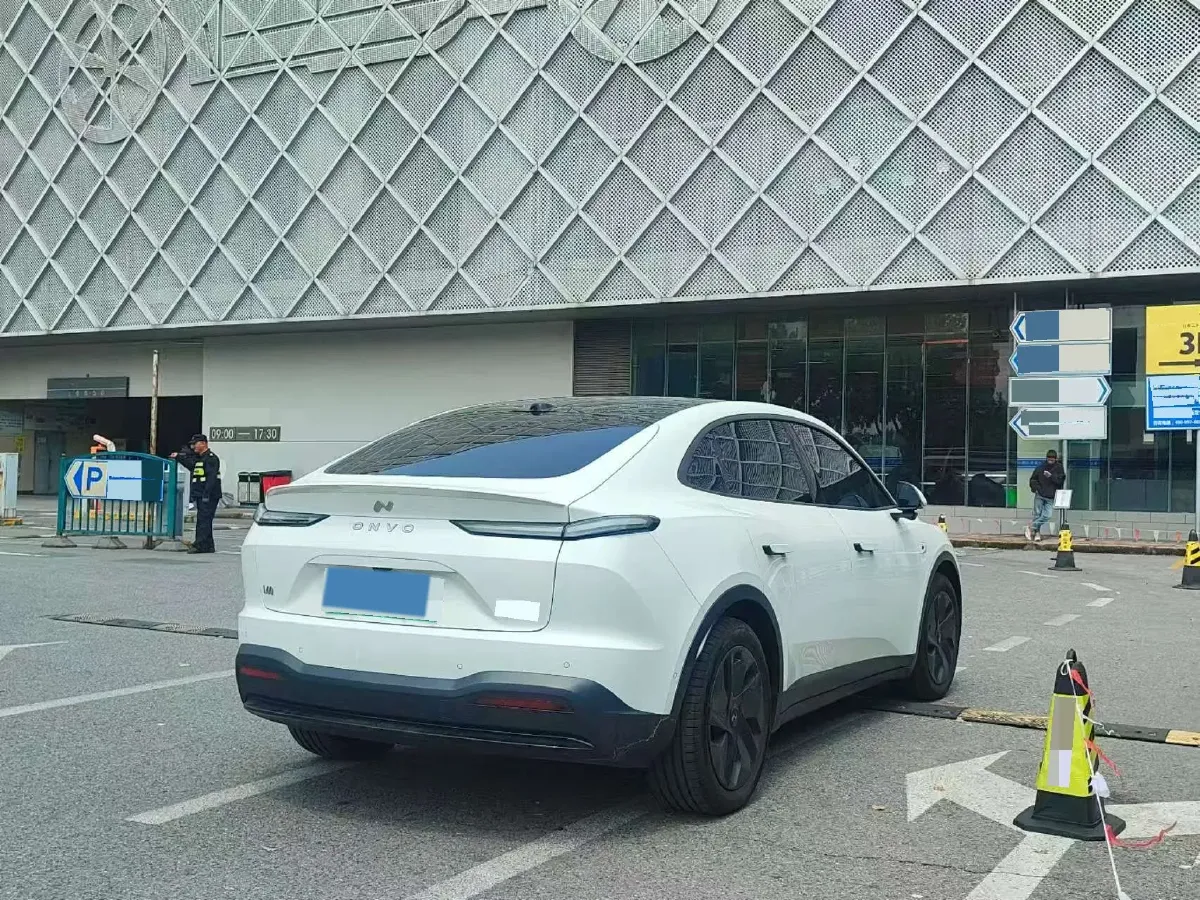2024 ONVO L60 BEV 60KWH,autocango,china used car exporter,china ev exporter,chinese used car exporter,chinese used ev exporter