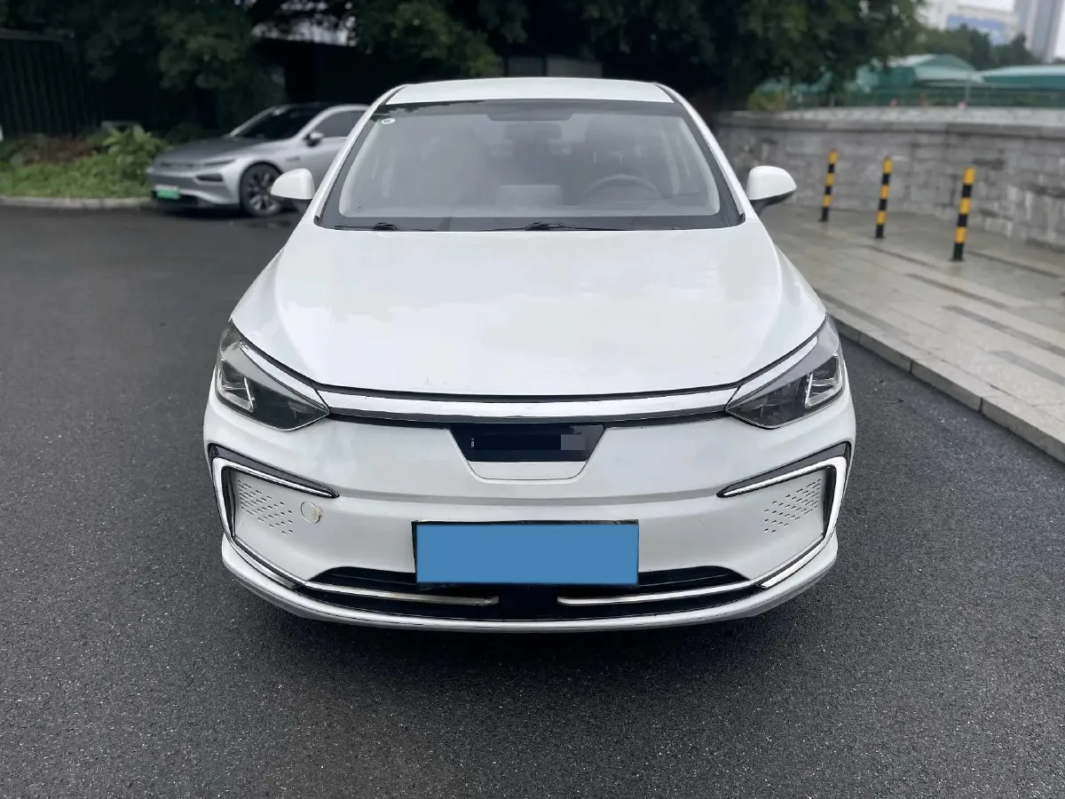 2022 Bestune B70 2.0T 224HP L4 6AT,autocango,china used car exporter,china ev exporter,chinese used car exporter,chinese used ev exporter