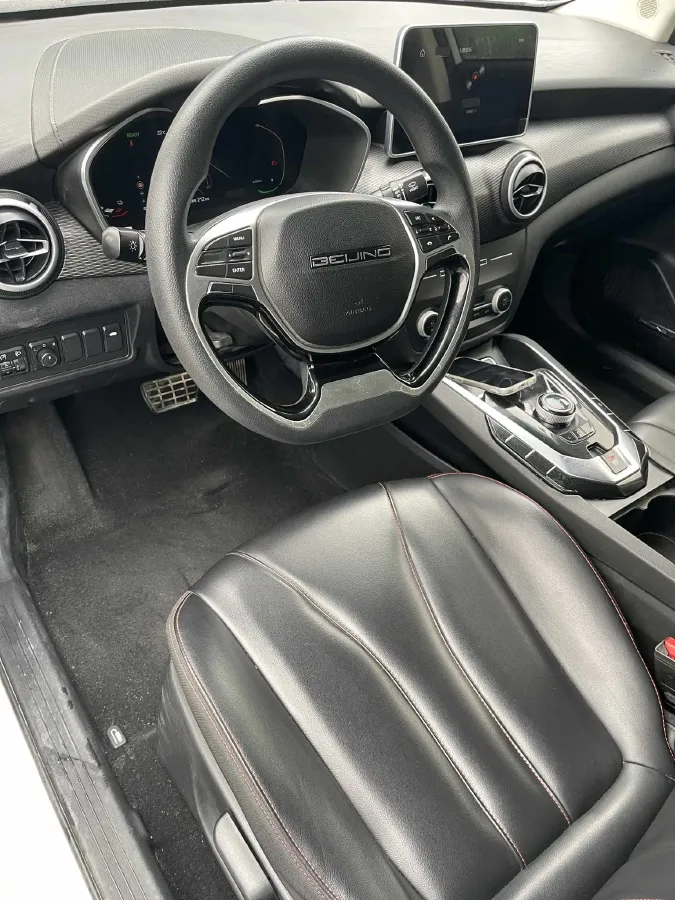 2022 Bestune B70 2.0T 224HP L4 6AT,autocango,china used car exporter,china ev exporter,chinese used car exporter,chinese used ev exporter