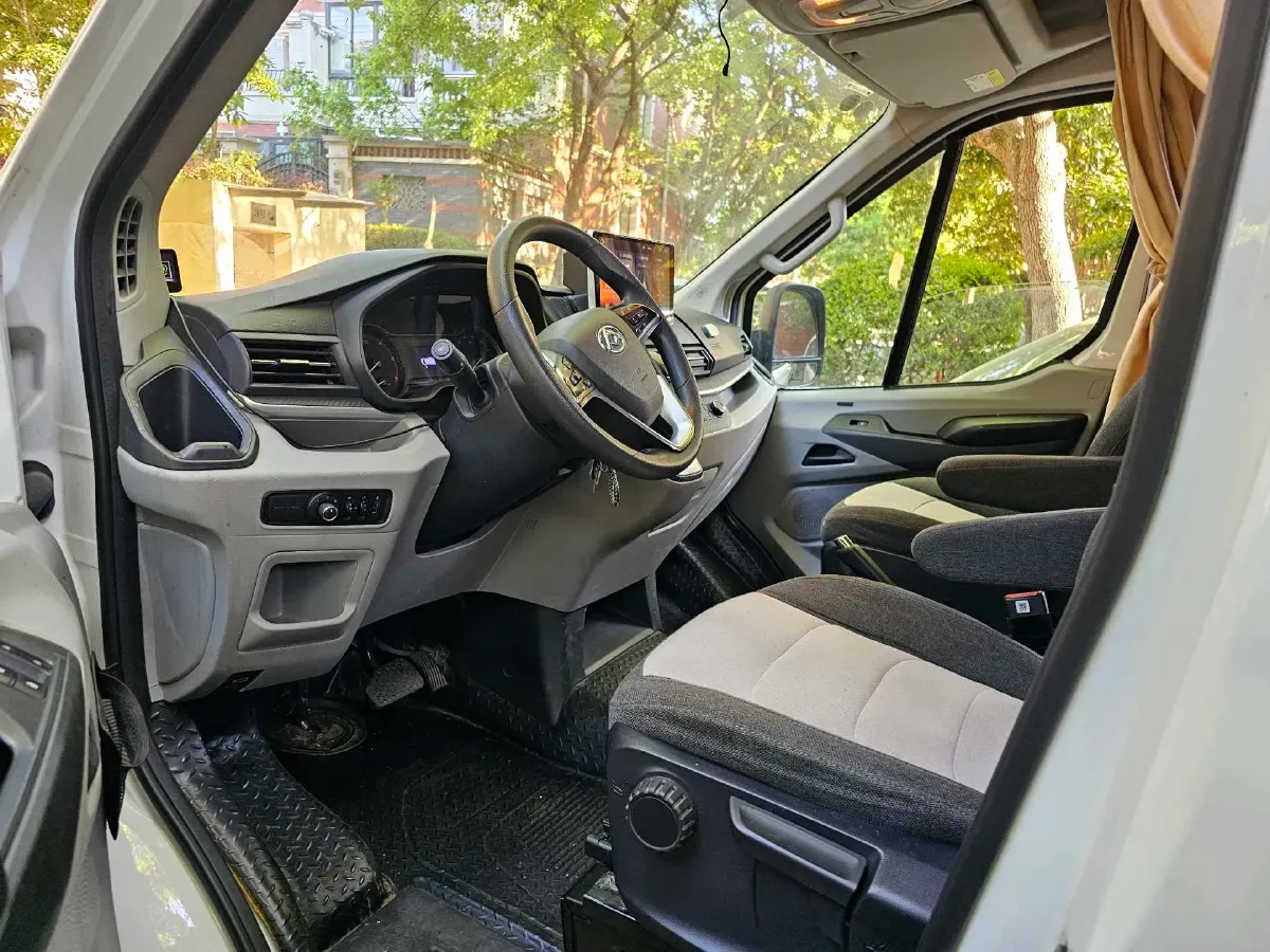 2019 MAXUS XinTu V90 2.0T 148HP L4 6MT,autocango,china used car exporter,china ev exporter,chinese used car exporter,chinese used ev exporter