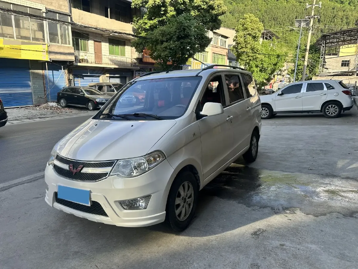 2016 WuLing HongGuang 1.5L 112HP L4 5MT,autocango,china used car exporter,china ev exporter,chinese used car exporter,chinese used ev exporter