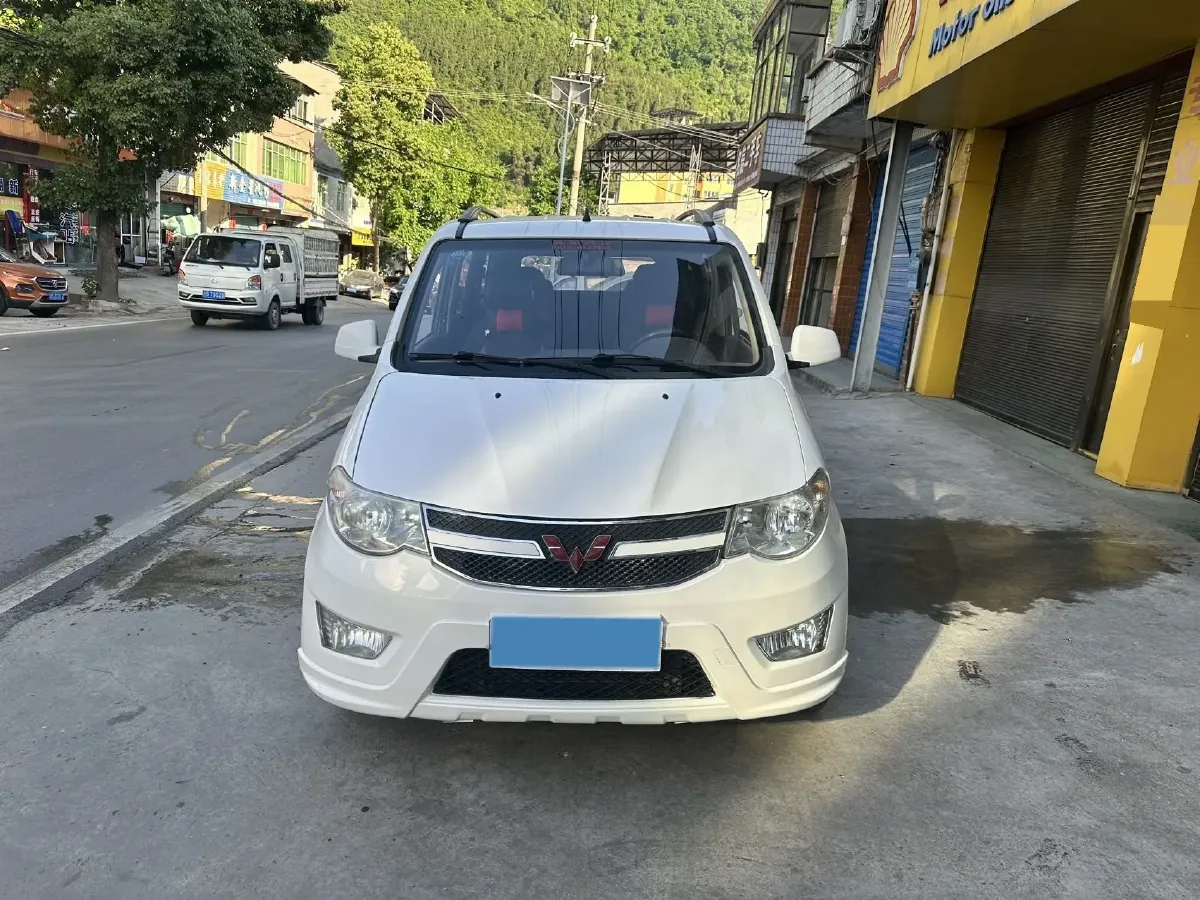 2016 WuLing HongGuang 1.5L 112HP L4 5MT,autocango,china used car exporter,china ev exporter,chinese used car exporter,chinese used ev exporter