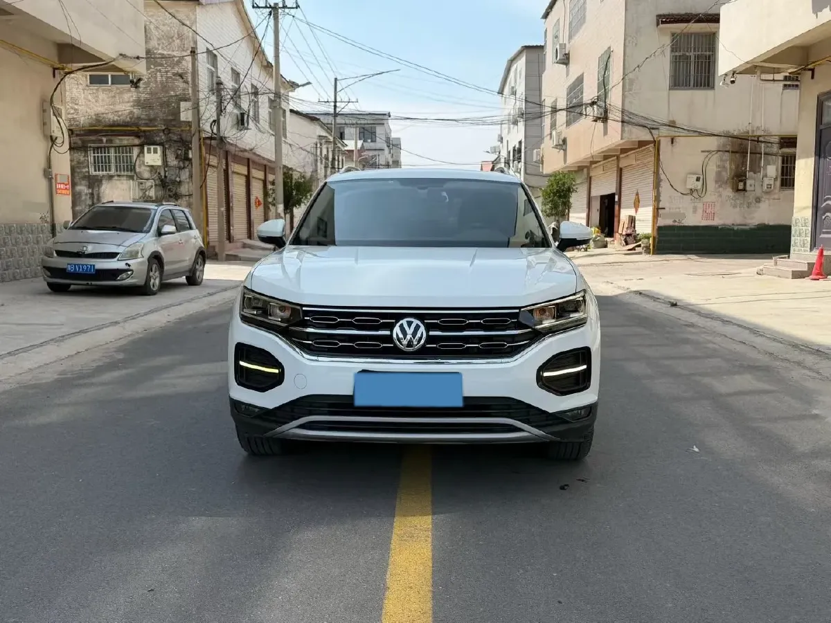 2019 Jeep Cherokee 2.0T 234HP L4 9AT,autocango,china used car exporter,china ev exporter,chinese used car exporter,chinese used ev exporter