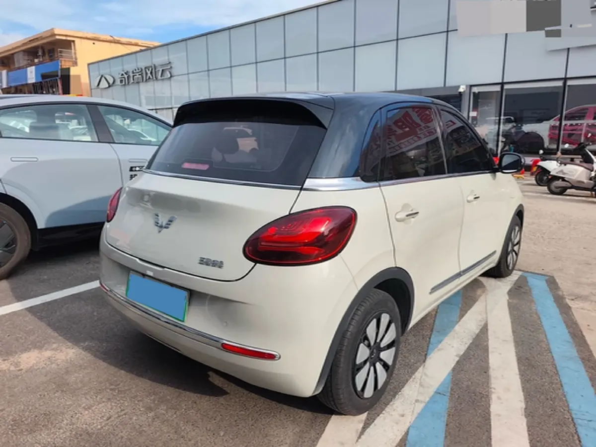 2023 WuLing BinGuo BEV 31.9KWH,autocango,china used car exporter,china ev exporter,chinese used car exporter,chinese used ev exporter