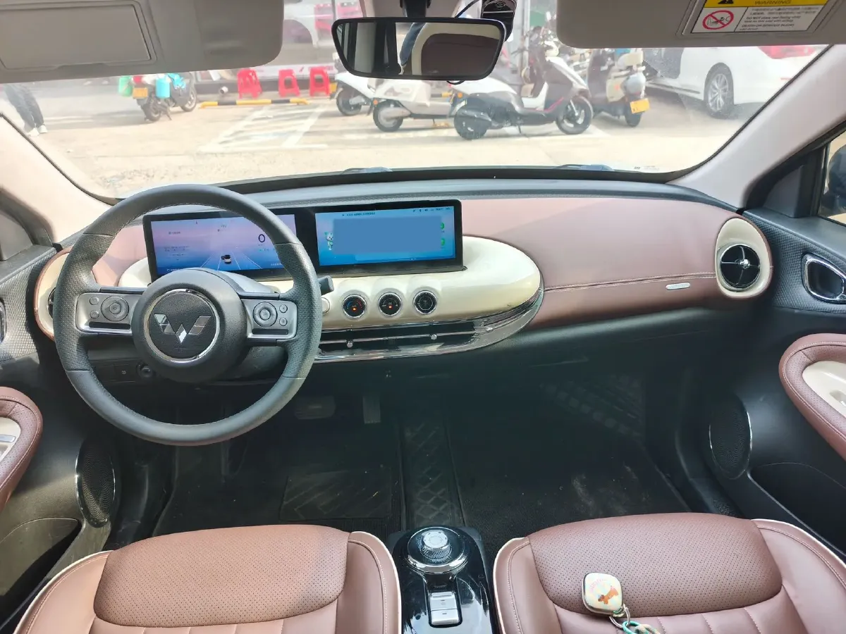 2023 WuLing BinGuo BEV 31.9KWH,autocango,china used car exporter,china ev exporter,chinese used car exporter,chinese used ev exporter