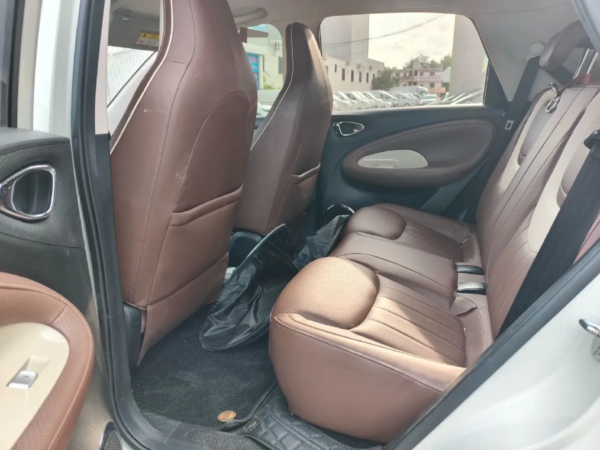 2023 WuLing BinGuo BEV 31.9KWH,autocango,china used car exporter,china ev exporter,chinese used car exporter,chinese used ev exporter