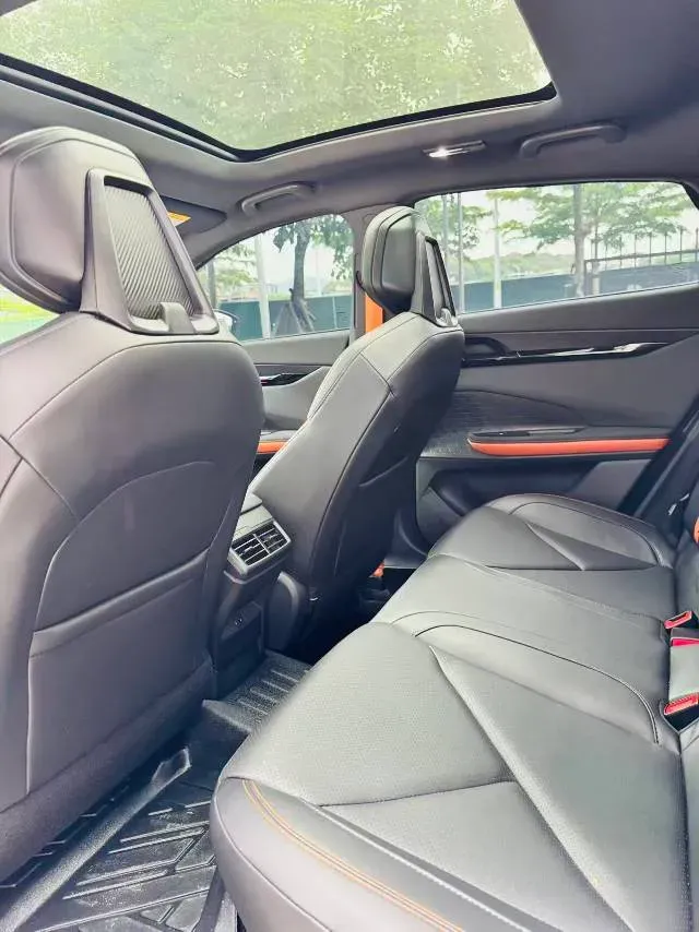 2022 ChangAn UNI-V 1.5T 188HP L4 7DCT,autocango,china used car exporter,china ev exporter,chinese used car exporter,chinese used ev exporter