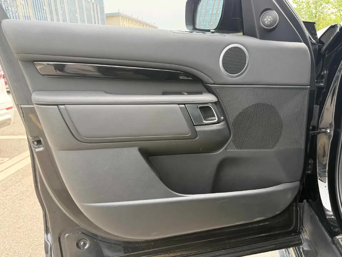 2019 Land Rover Discovery 3.0T 340HP V6 8AT,autocango,china used car exporter,china ev exporter,chinese used car exporter,chinese used ev exporter