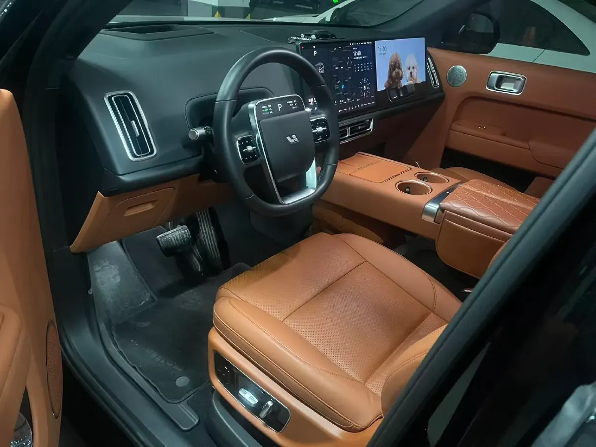 2024 Volvo S60 2.0T 197HP L4 7DCT,autocango,china used car exporter,china ev exporter,chinese used car exporter,chinese used ev exporter