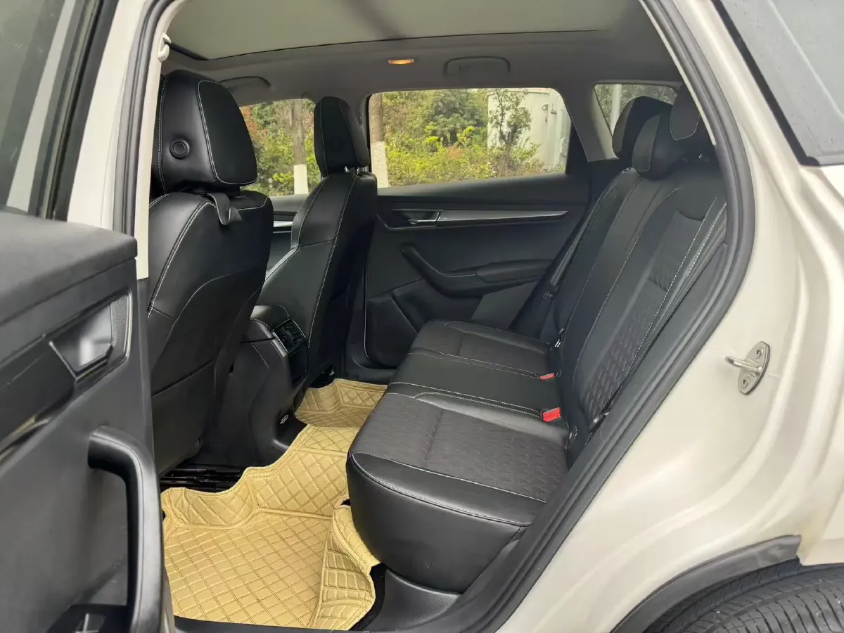 2019 Skoda Karoq 1.4T 150HP L4 7DCT,autocango,china used car exporter,china ev exporter,chinese used car exporter,chinese used ev exporter