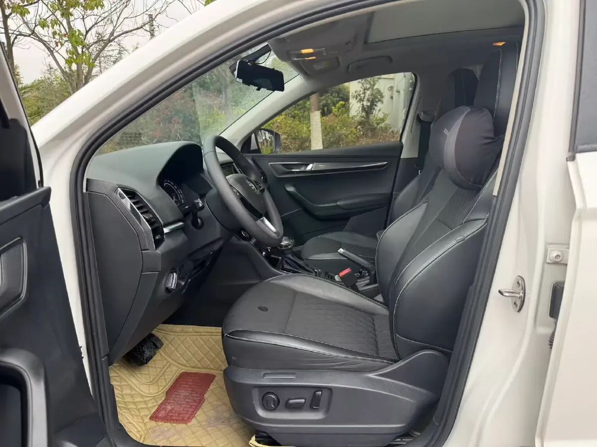 2019 Skoda Karoq 1.4T 150HP L4 7DCT,autocango,china used car exporter,china ev exporter,chinese used car exporter,chinese used ev exporter