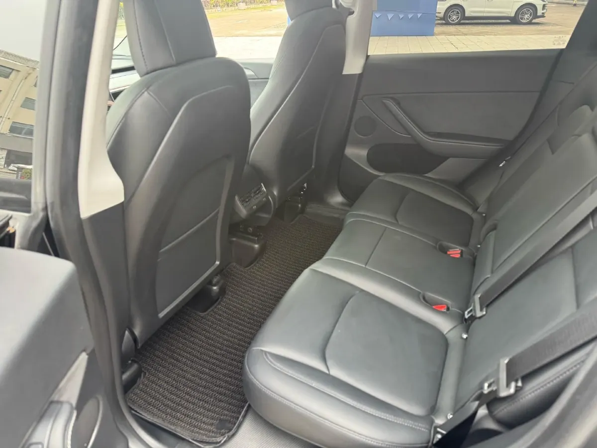 2024 Tesla Model Y BEV 78.4KWH,autocango,china used car exporter,china ev exporter,chinese used car exporter,chinese used ev exporter