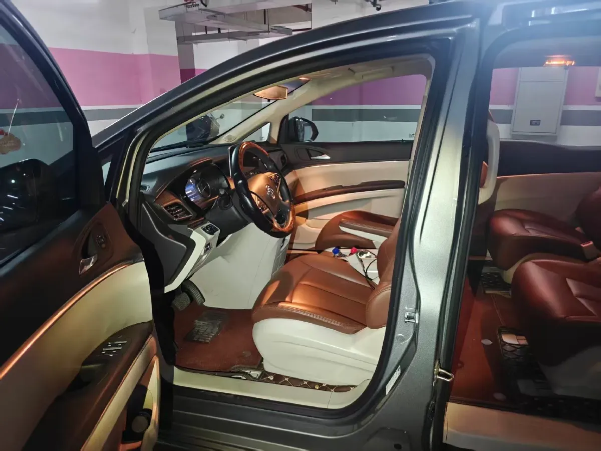 2023 Buick GL8 2.0T 237HP L4 9AT,autocango,china used car exporter,china ev exporter,chinese used car exporter,chinese used ev exporter