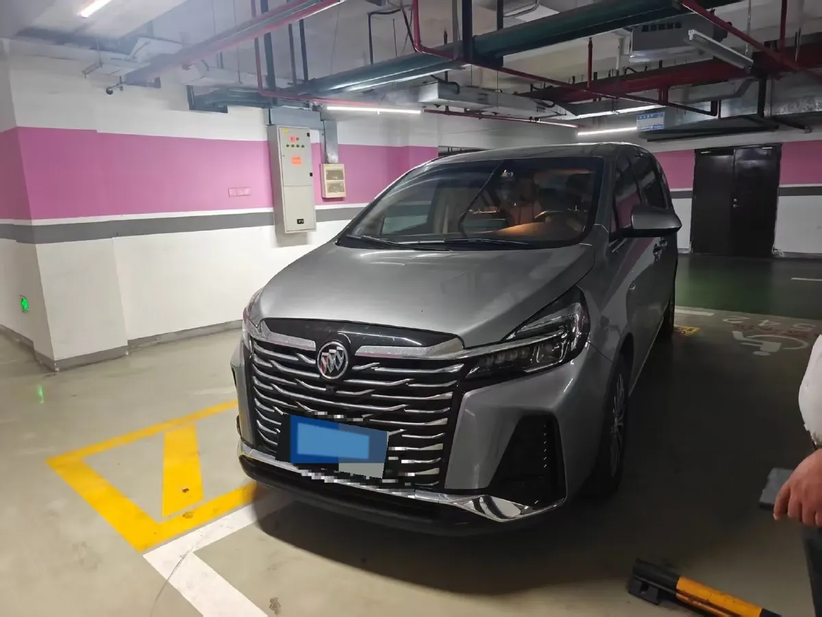 2023 Buick GL8 2.0T 237HP L4 9AT,autocango,china used car exporter,china ev exporter,chinese used car exporter,chinese used ev exporter