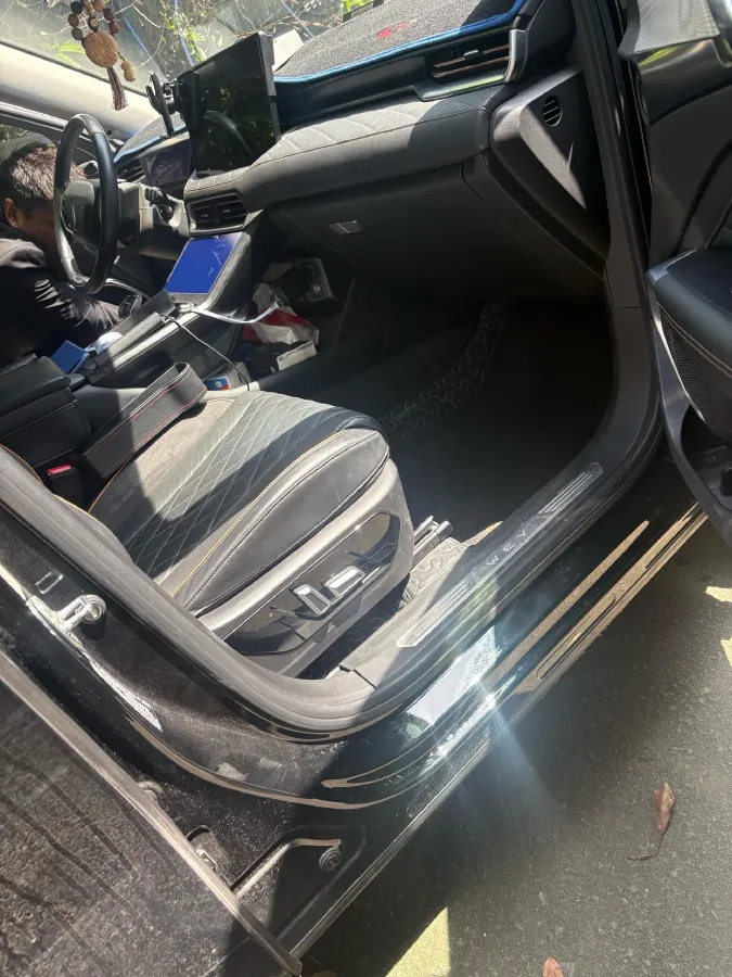 2022 WEY Latte 1.5T 156HP L4 2DHT PHEV 34KWH,autocango,china used car exporter,china ev exporter,chinese used car exporter,chinese used ev exporter