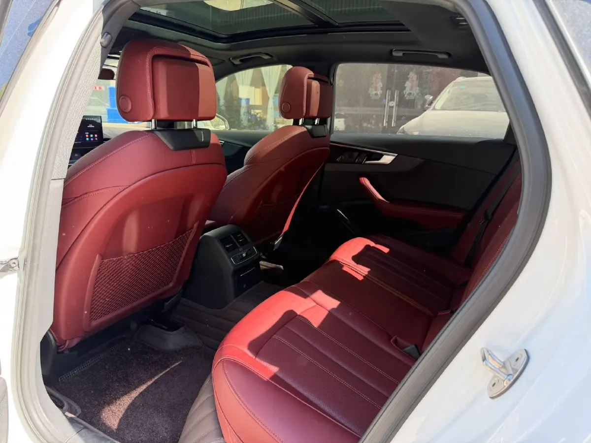 2023 Audi A4L 2.0T 190HP L4 7DCT,autocango,china used car exporter,china ev exporter,chinese used car exporter,chinese used ev exporter