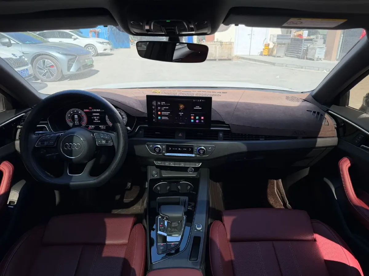 2023 Audi A4L 2.0T 190HP L4 7DCT,autocango,china used car exporter,china ev exporter,chinese used car exporter,chinese used ev exporter