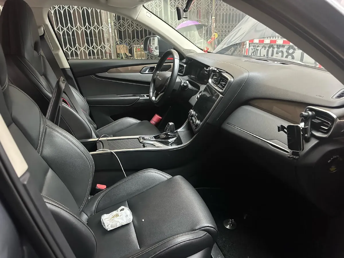 2020 LYNK&CO 01 2.0T 190HP L4 6AT,autocango,china used car exporter,china ev exporter,chinese used car exporter,chinese used ev exporter