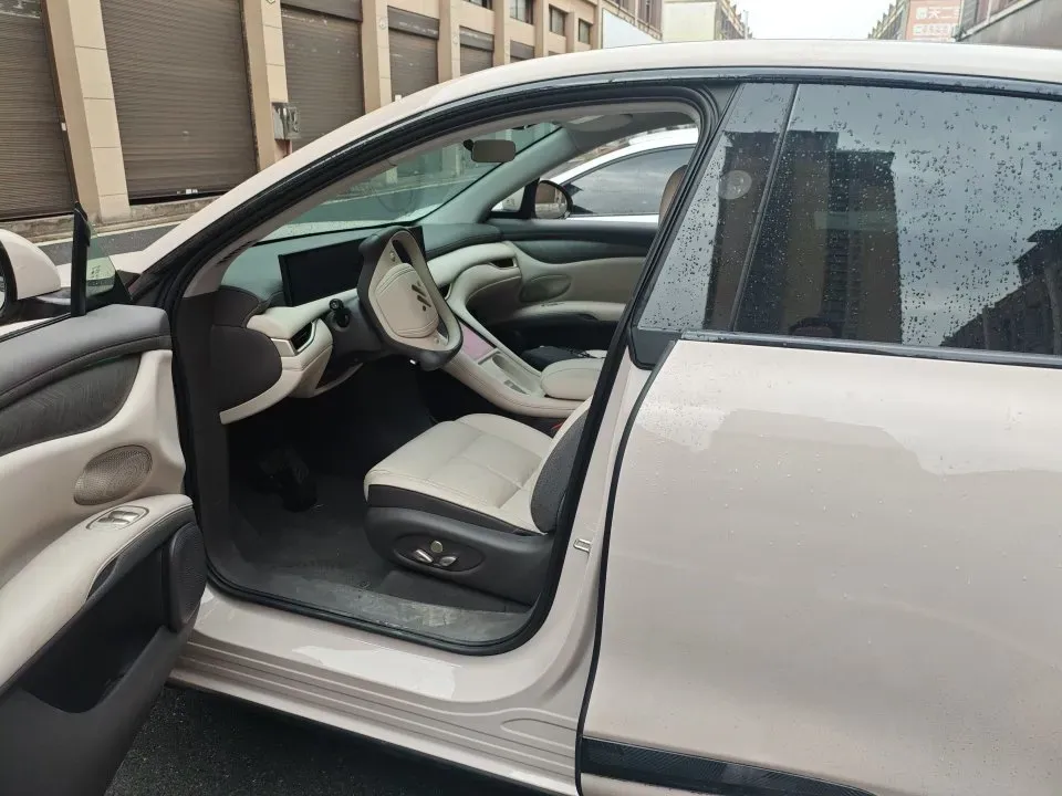 2025 IM LS6 BEV 75KWH,autocango,china used car exporter,china ev exporter,chinese used car exporter,chinese used ev exporter