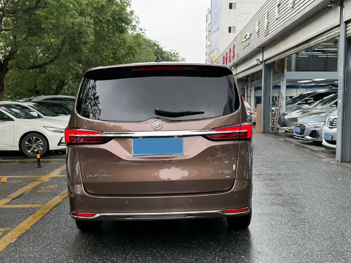 2022 Buick GL8 2.0T 237HP L4 9AT,autocango,china used car exporter,china ev exporter,chinese used car exporter,chinese used ev exporter