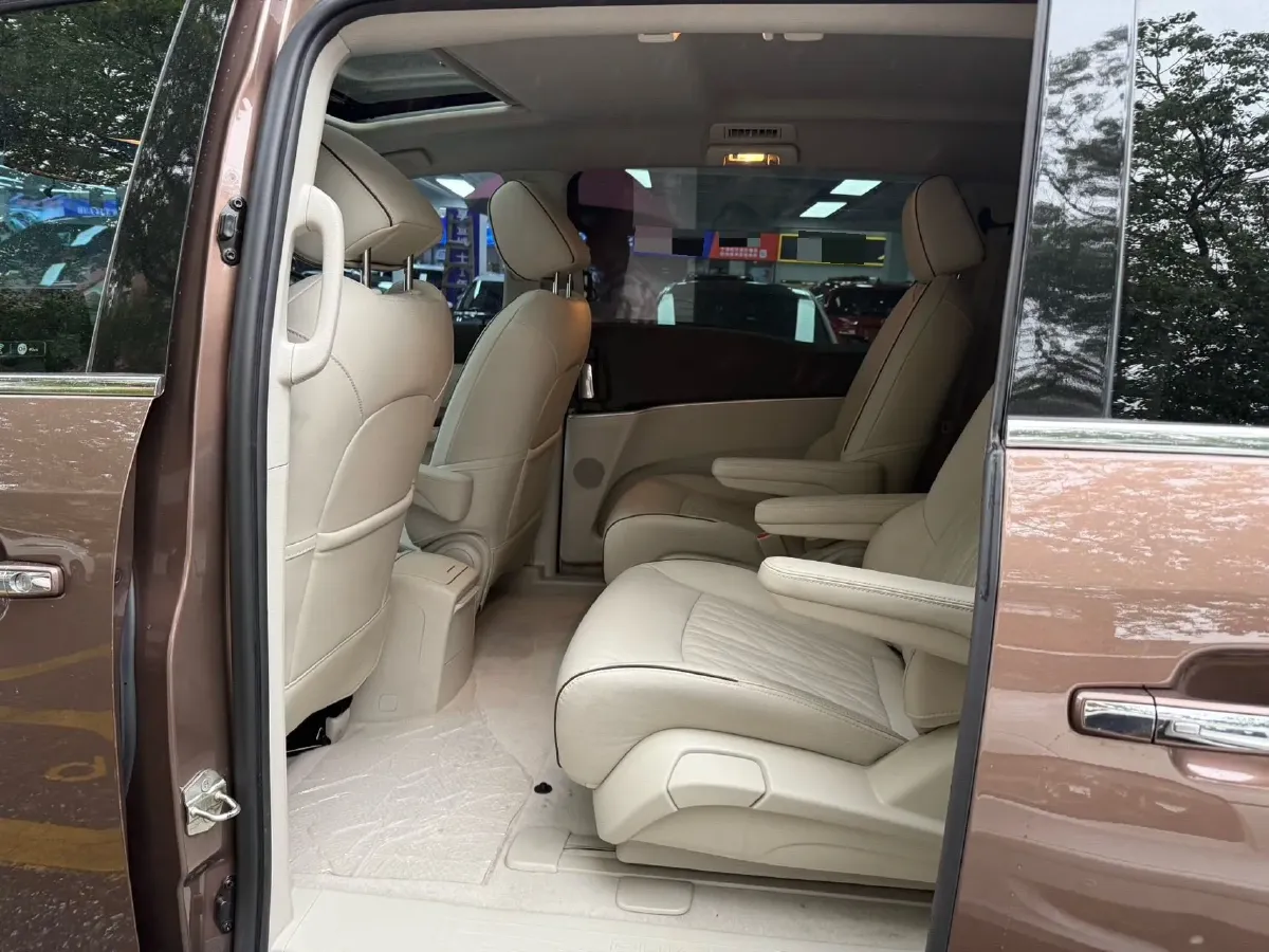 2022 Buick GL8 2.0T 237HP L4 9AT,autocango,china used car exporter,china ev exporter,chinese used car exporter,chinese used ev exporter
