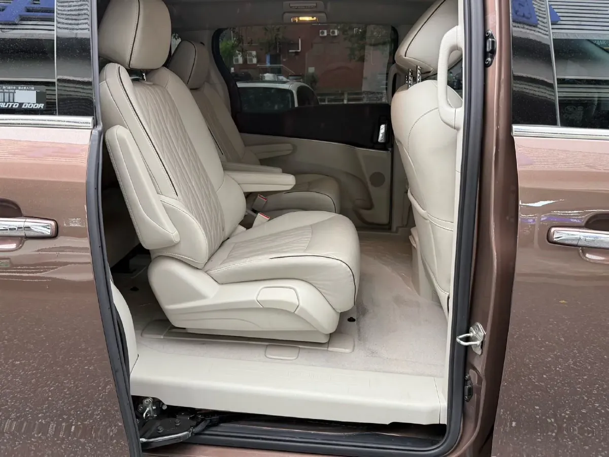 2022 Buick GL8 2.0T 237HP L4 9AT,autocango,china used car exporter,china ev exporter,chinese used car exporter,chinese used ev exporter
