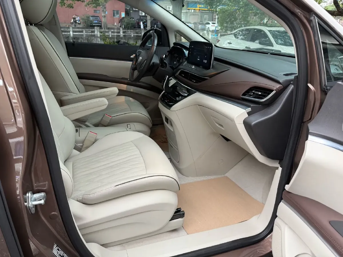 2022 Buick GL8 2.0T 237HP L4 9AT,autocango,china used car exporter,china ev exporter,chinese used car exporter,chinese used ev exporter