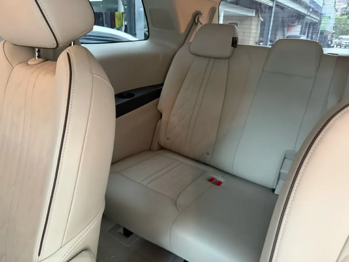 2022 Buick GL8 2.0T 237HP L4 9AT,autocango,china used car exporter,china ev exporter,chinese used car exporter,chinese used ev exporter