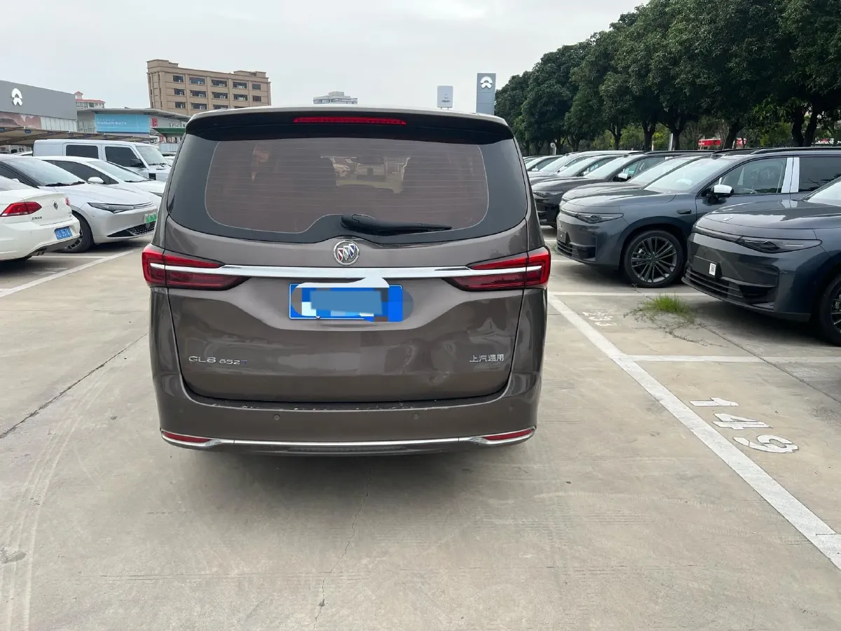 2022 Buick GL8 2.0T 237HP L4 9AT,autocango,china used car exporter,china ev exporter,chinese used car exporter,chinese used ev exporter