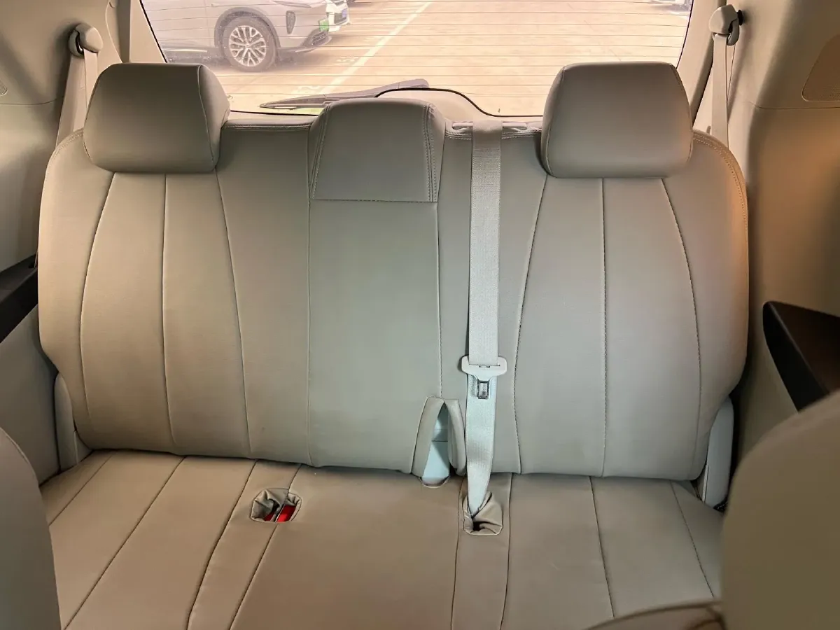 2022 Buick GL8 2.0T 237HP L4 9AT,autocango,china used car exporter,china ev exporter,chinese used car exporter,chinese used ev exporter