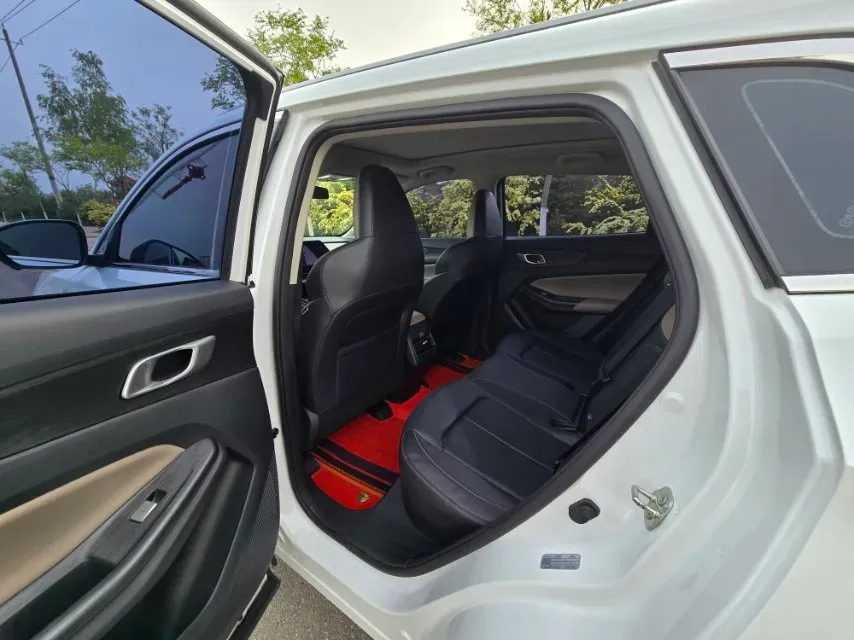 2022 ChangAn Oshan X7 Plus 1.5T 188HP L4 7DCT,autocango,china used car exporter,china ev exporter,chinese used car exporter,chinese used ev exporter