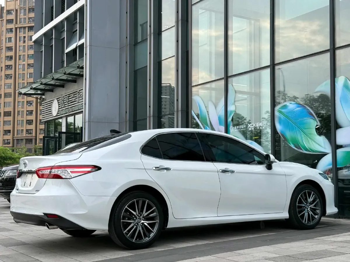 2021 Toyota Camry 2.5L 209HP L4 8AT,autocango,china used car exporter,china ev exporter,chinese used car exporter,chinese used ev exporter