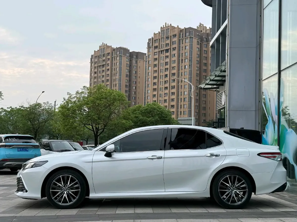 2021 Toyota Camry 2.5L 209HP L4 8AT,autocango,china used car exporter,china ev exporter,chinese used car exporter,chinese used ev exporter