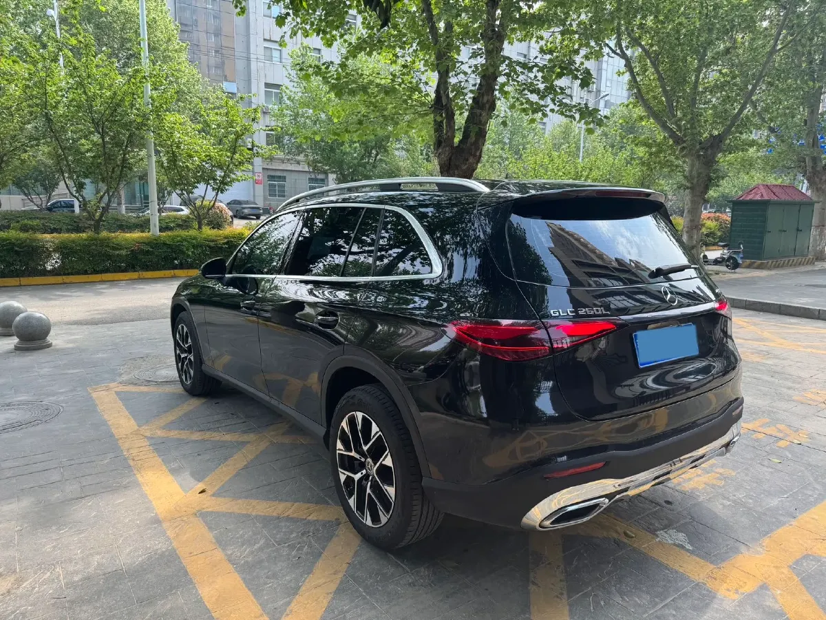 2023 Mercedes-Benz GLC Class 2.0T 204HP L4 9AT,autocango,china used car exporter,china ev exporter,chinese used car exporter,chinese used ev exporter