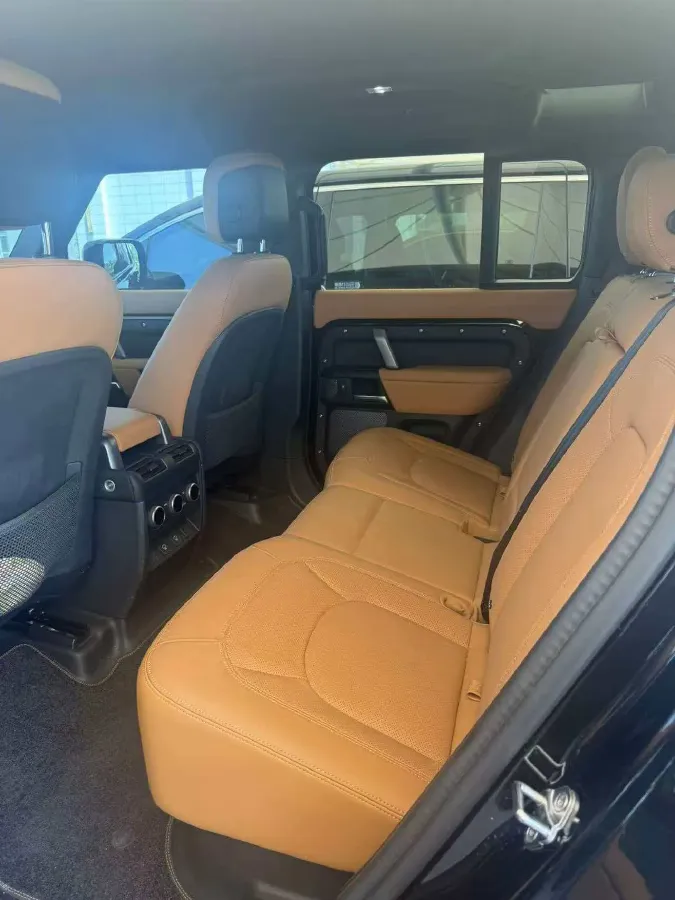 2024 Land Rover Defender 5.0T 525HP V8 8AT,autocango,china used car exporter,china ev exporter,chinese used car exporter,chinese used ev exporter