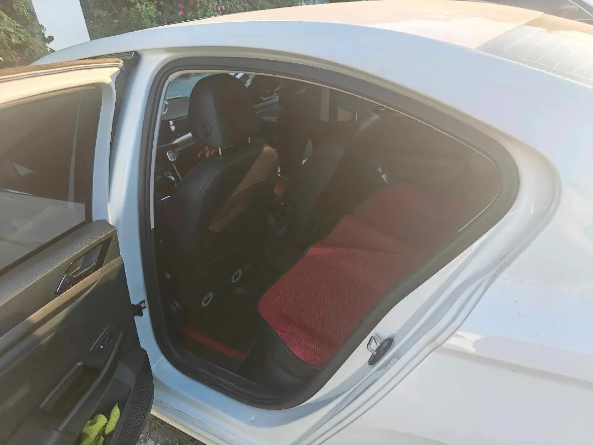2019 Volkswagen Golf Sportsvan 1.6L 110HP L4 6AT,autocango,china used car exporter,china ev exporter,chinese used car exporter,chinese used ev exporter