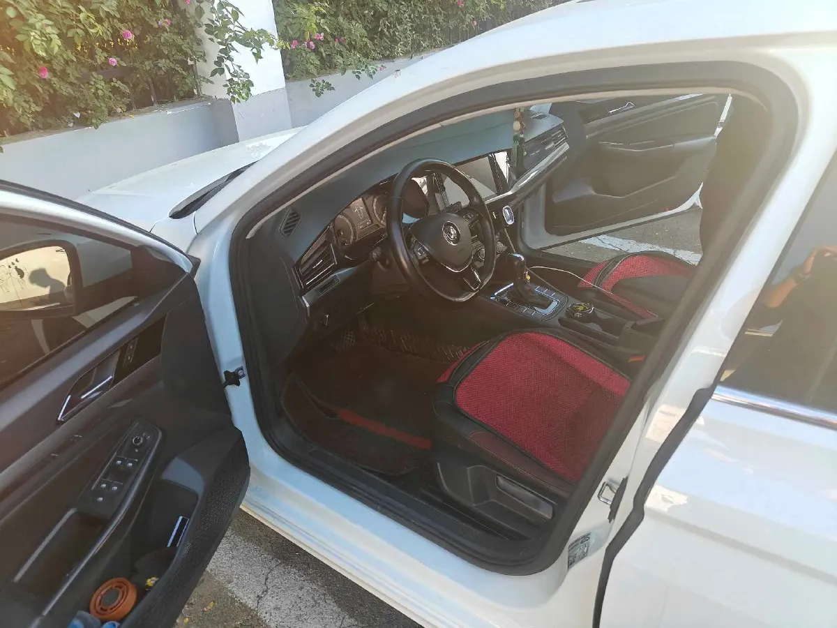 2019 Volkswagen Golf Sportsvan 1.6L 110HP L4 6AT,autocango,china used car exporter,china ev exporter,chinese used car exporter,chinese used ev exporter