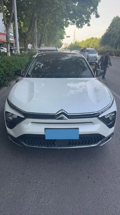 2023 Citroen C5 X 1.6T 175HP L4 8AT,autocango,china used car exporter,china ev exporter,chinese used car exporter,chinese used ev exporter