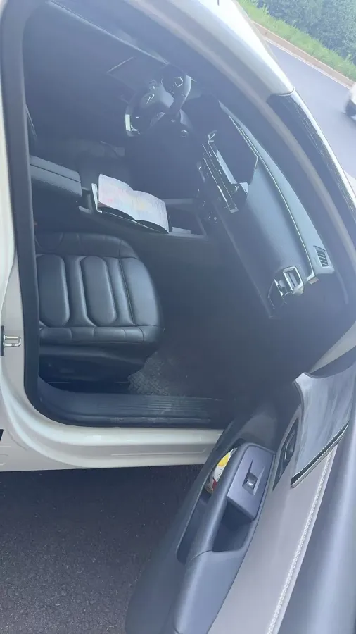 2023 Citroen C5 X 1.6T 175HP L4 8AT,autocango,china used car exporter,china ev exporter,chinese used car exporter,chinese used ev exporter