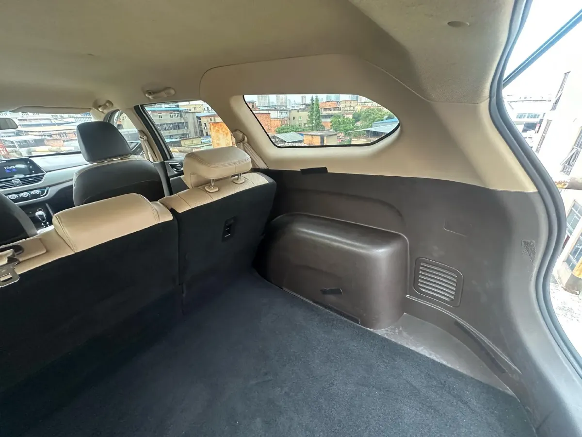 2017 BaoJun 310W 1.5L 112HP L4 6MT,autocango,china used car exporter,china ev exporter,chinese used car exporter,chinese used ev exporter
