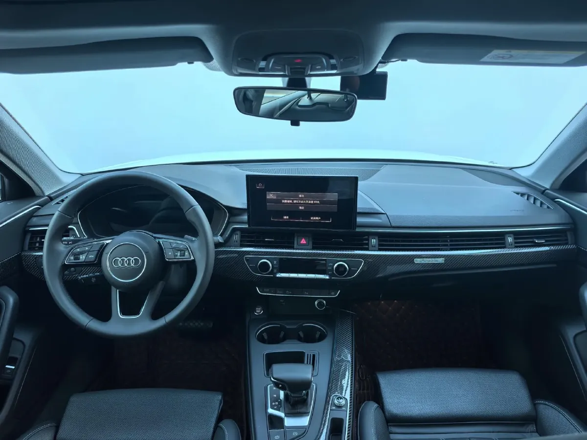 2020 Audi A4L 2.0T 190HP L4 7DCT,autocango,china used car exporter,china ev exporter,chinese used car exporter,chinese used ev exporter