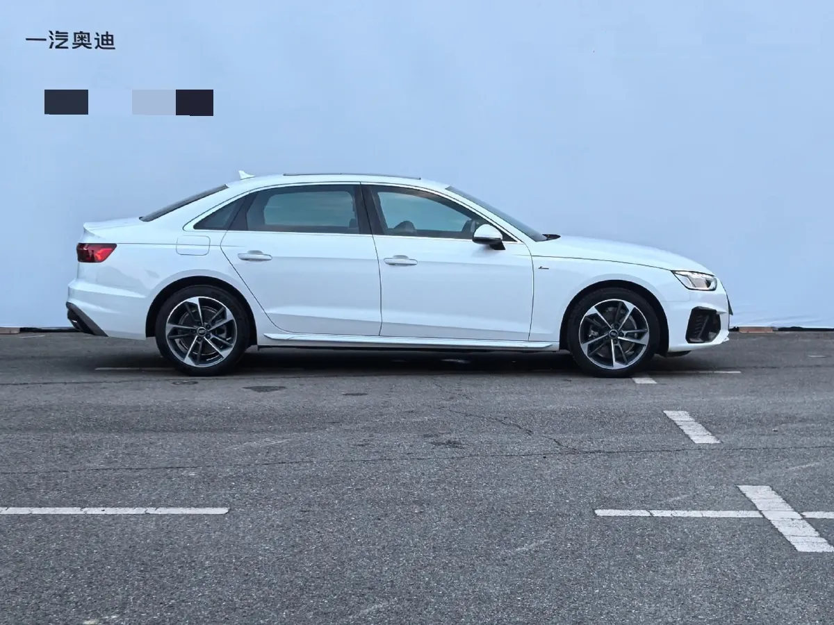 2020 Audi A4L 2.0T 190HP L4 7DCT,autocango,china used car exporter,china ev exporter,chinese used car exporter,chinese used ev exporter
